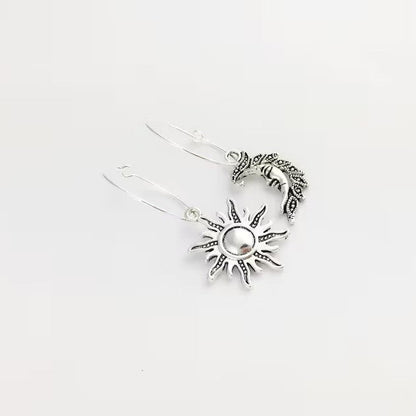 Vintage Handmade Silver Earring