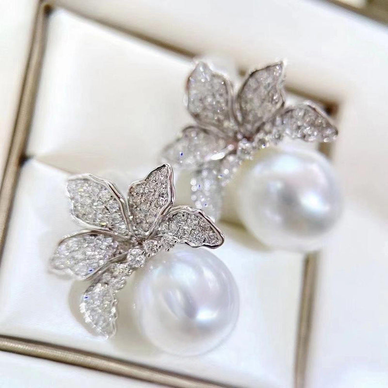 Classic Pearl Earring with Timeless Appeal