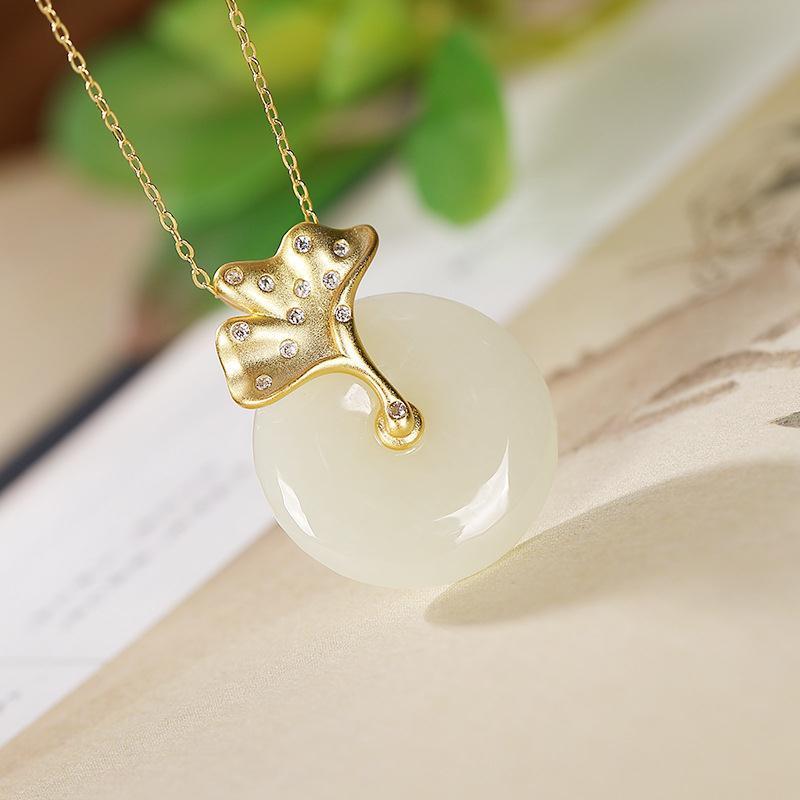 Beautiful Gold Necklace with Unique Style