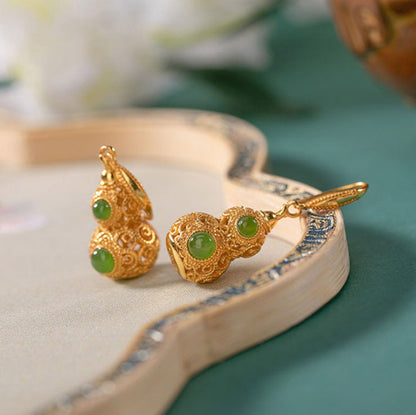 Charming Gold Earring for Any Occasion