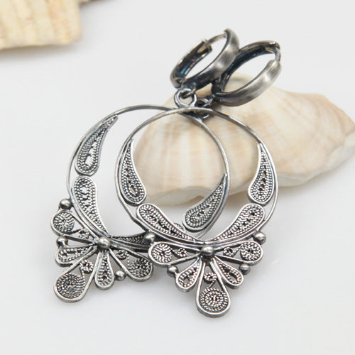 Classic Earring with Timeless Appeal