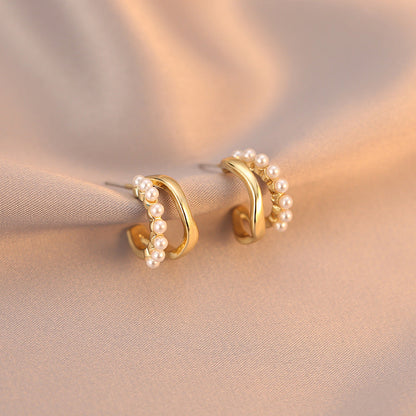 Stunning Pearl Earring for Daily Wear