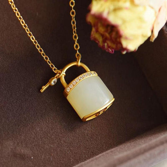 Charming Gold Set for Any Occasion