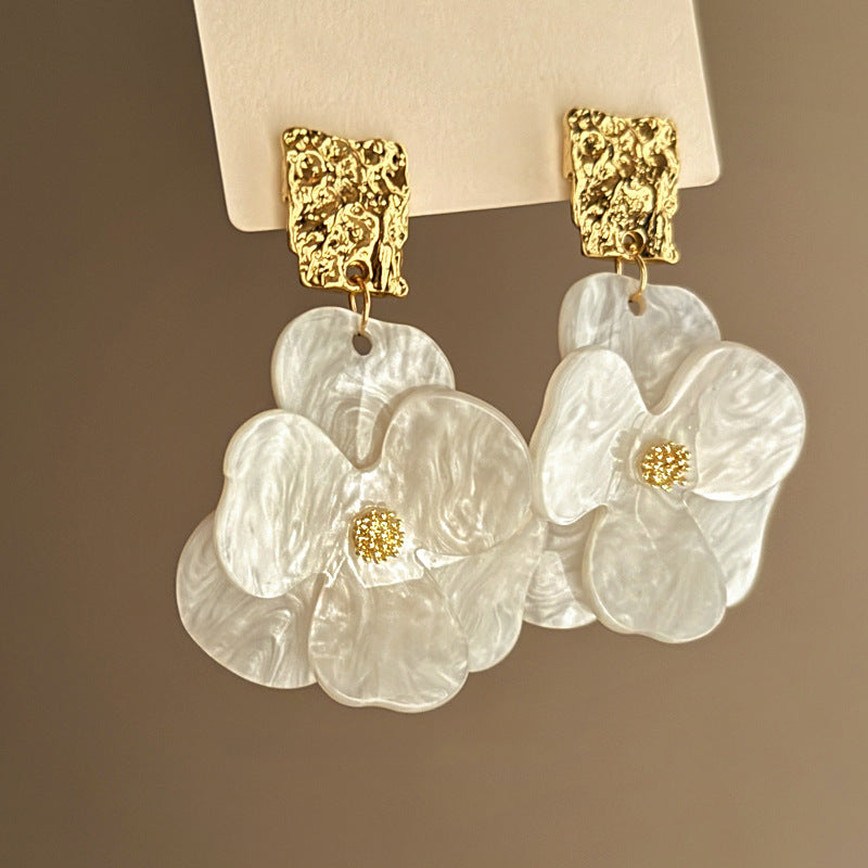 Beautiful Earring with Unique Style