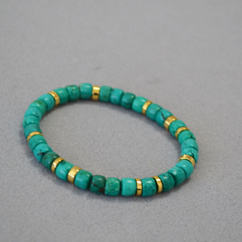 Classic Gold Bracelet with Timeless Appeal