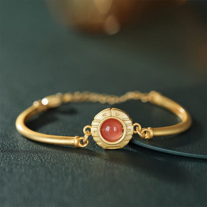 Charming Silver Bracelet for Any Occasion
