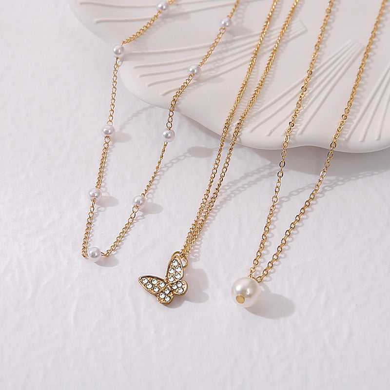 Classic Pearl Necklace with Timeless Appeal