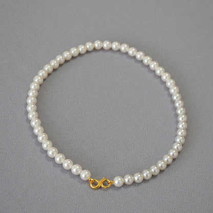 Classic Pearl Necklace with Timeless Appeal