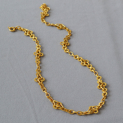 Beautiful Gold Necklace with Unique Style