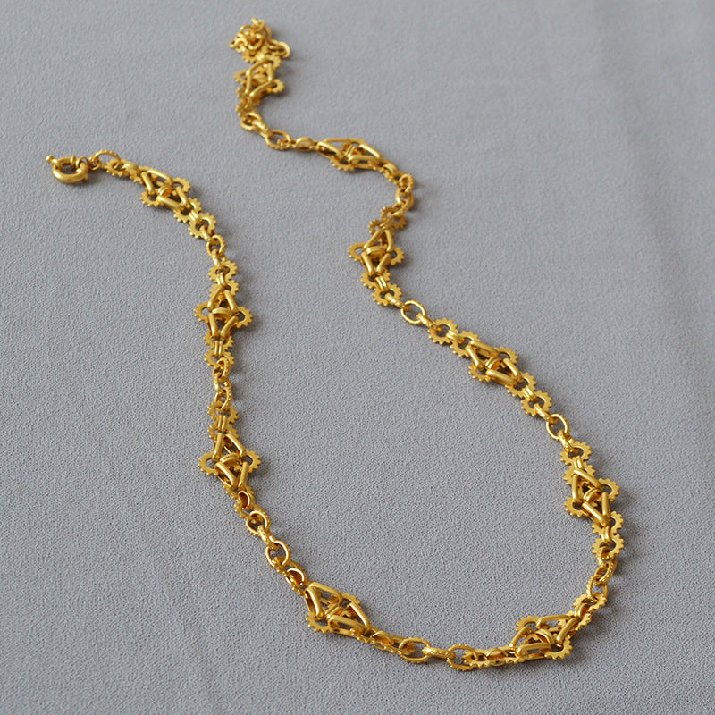 Beautiful Gold Necklace with Unique Style