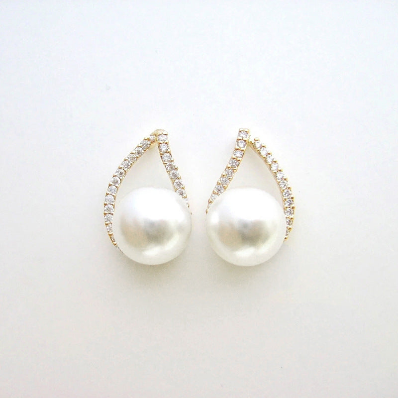 Delicate Artisan Pearl Earring