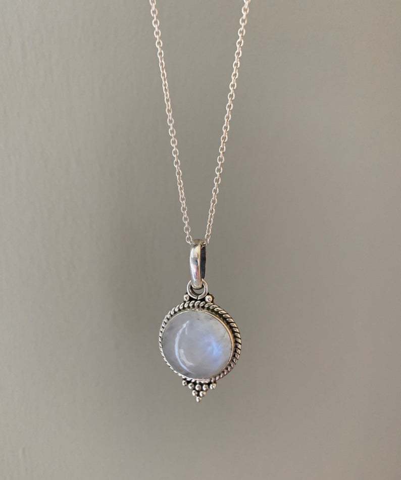 Romantic Necklace for Special Moments