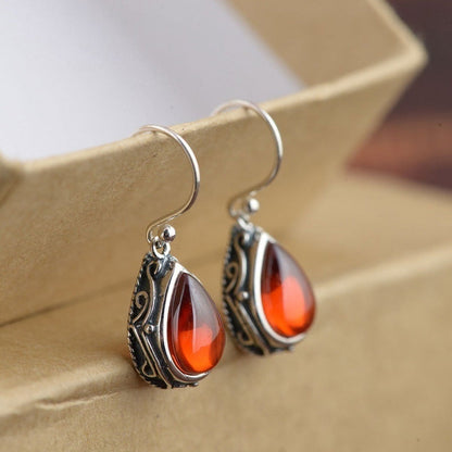 Charming Silver Earring for Any Occasion