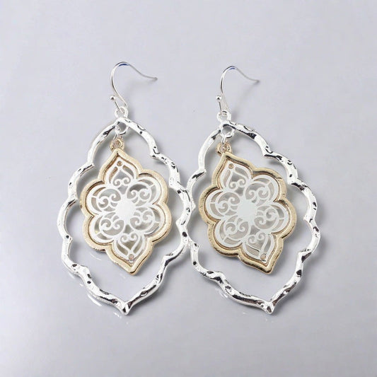 Charming Earring for Any Occasion