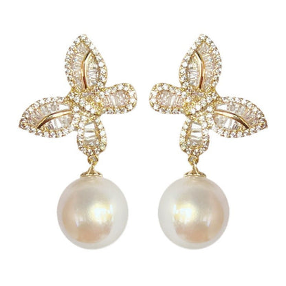 Beautiful Pearl Earring with Unique Style