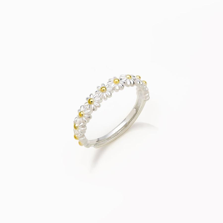 Classic Ring with Timeless Appeal