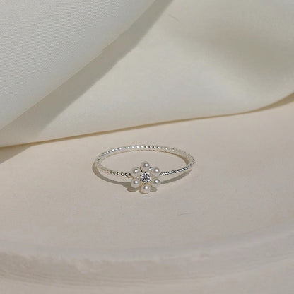 Romantic Pearl Ring for Special Moments