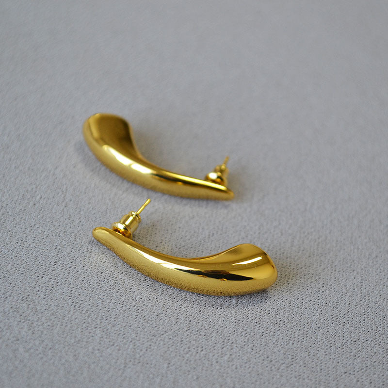 Beautiful Gold Earring with Unique Style
