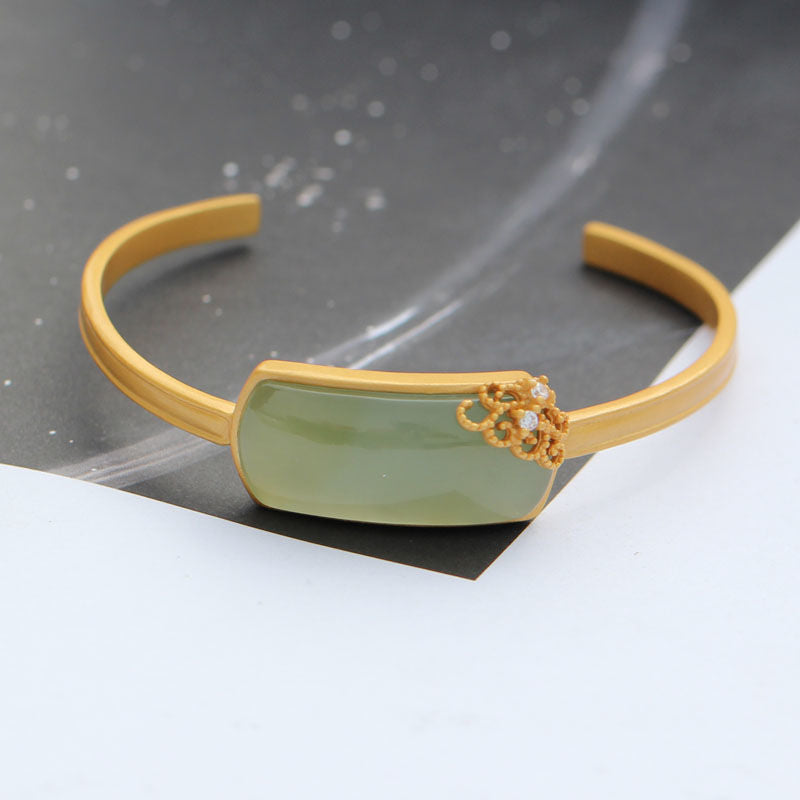 Beautiful Bracelet with Unique Style