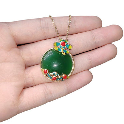 Beautiful Gold Necklace with Unique Style