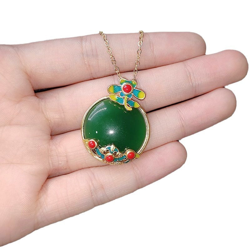 Beautiful Gold Necklace with Unique Style
