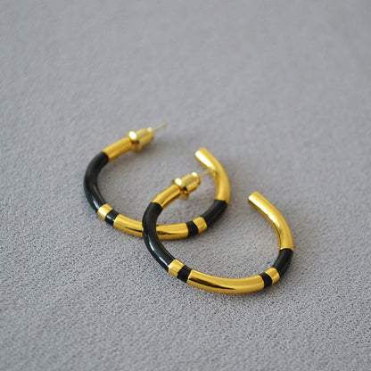 Stunning Gold Earring for Daily Wear