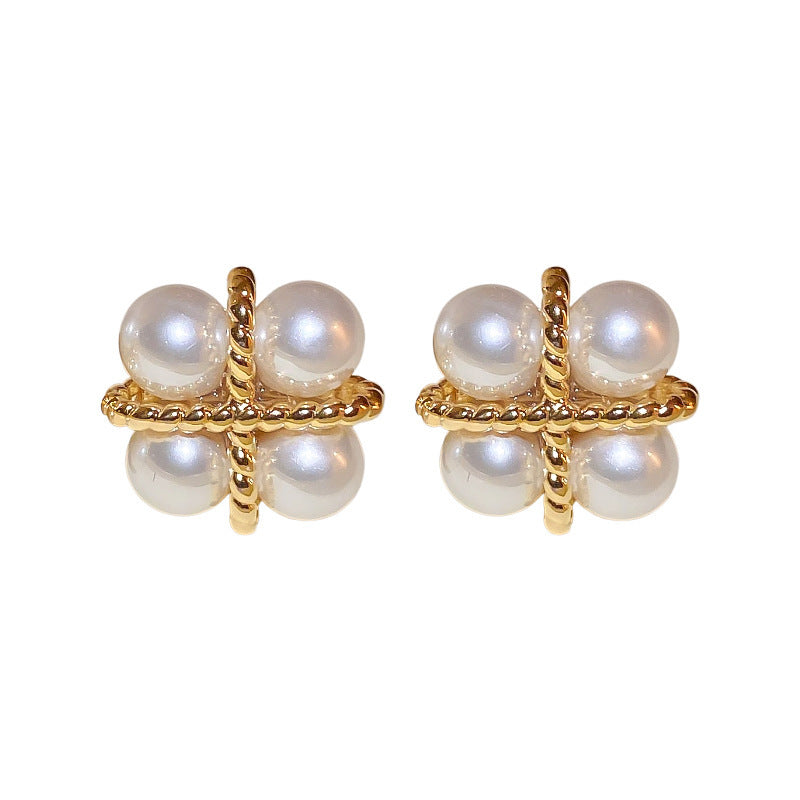 Stunning Pearl Earring for Daily Wear