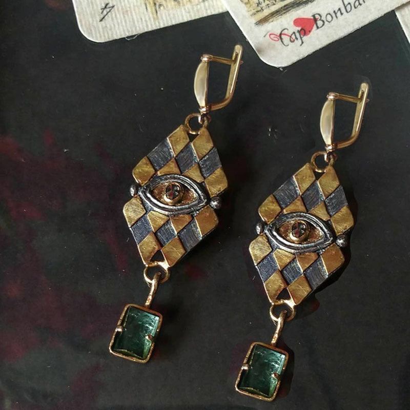 Classic Earring with Timeless Appeal