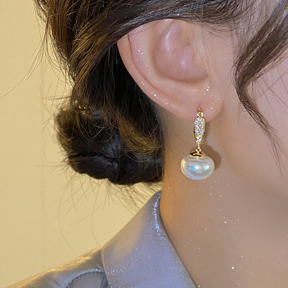 Classic Pearl Earring with Timeless Appeal