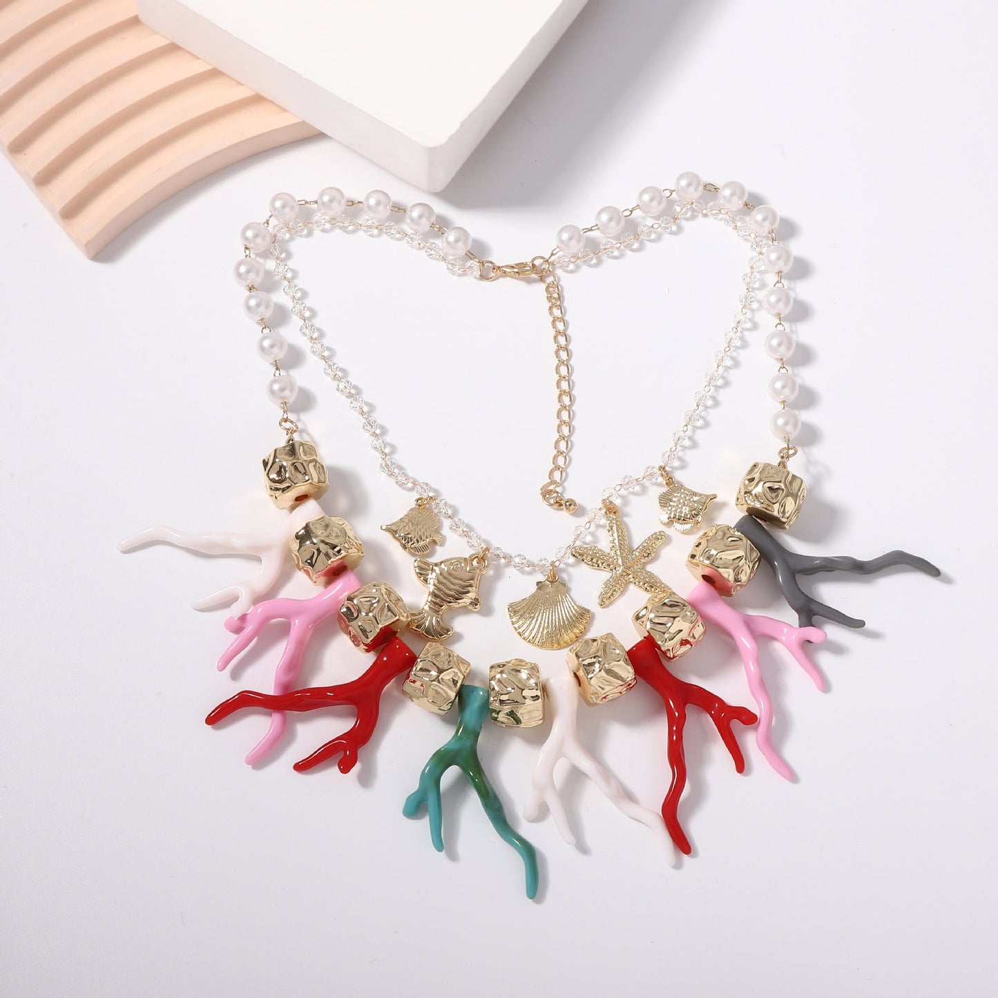 Classic Pearl Necklace with Timeless Appeal