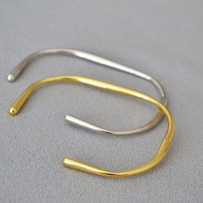 Romantic Gold Bracelet for Special Moments