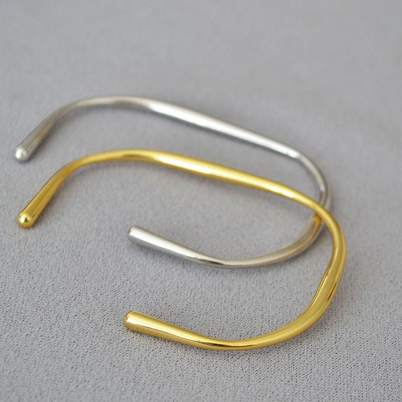 Romantic Gold Bracelet for Special Moments