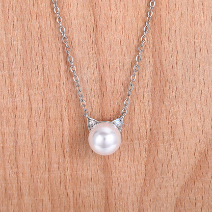 Classic Pearl Necklace with Timeless Appeal