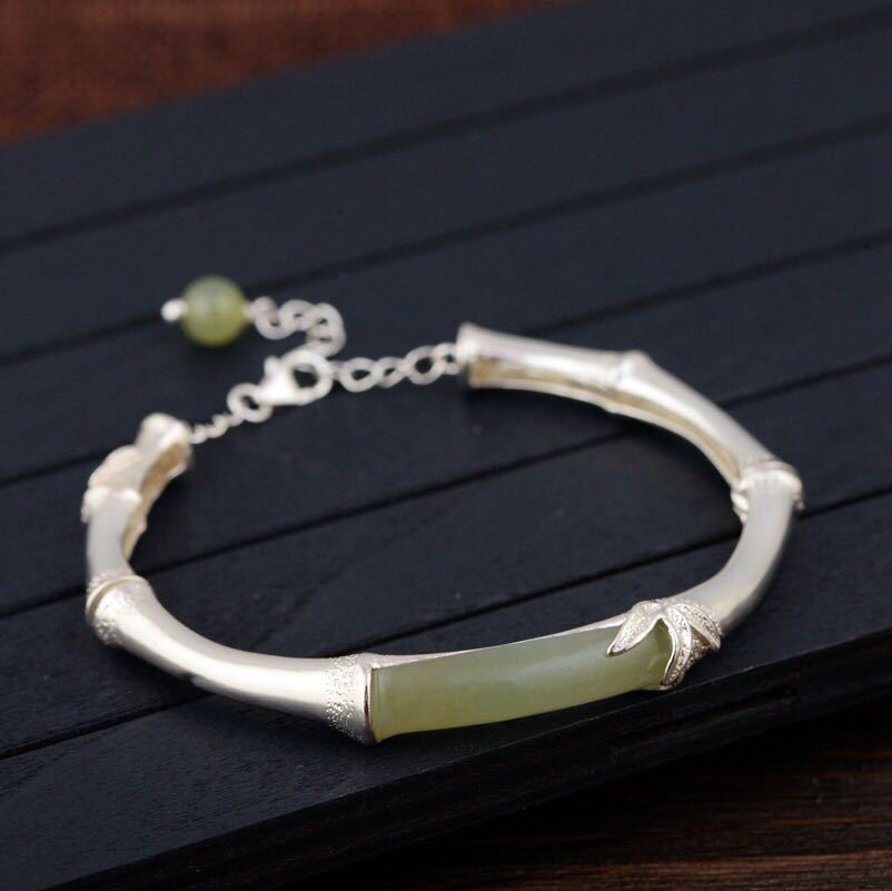 Beautiful Silver Bracelet with Unique Style