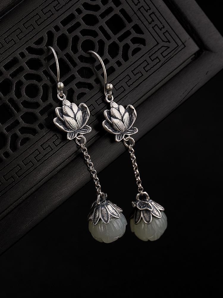 Elegant Silver Earring for Every Occasion