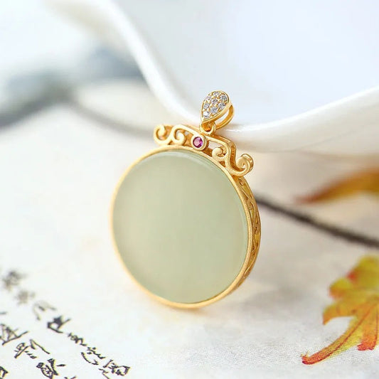 Romantic Silver Necklace for Special Moments