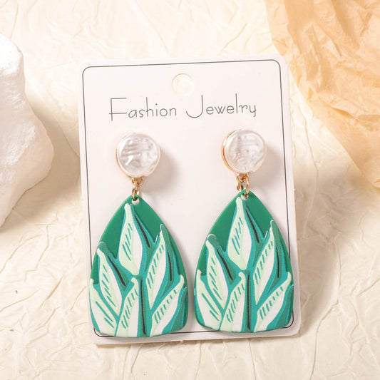 Classic Pearl Earring with Timeless Appeal