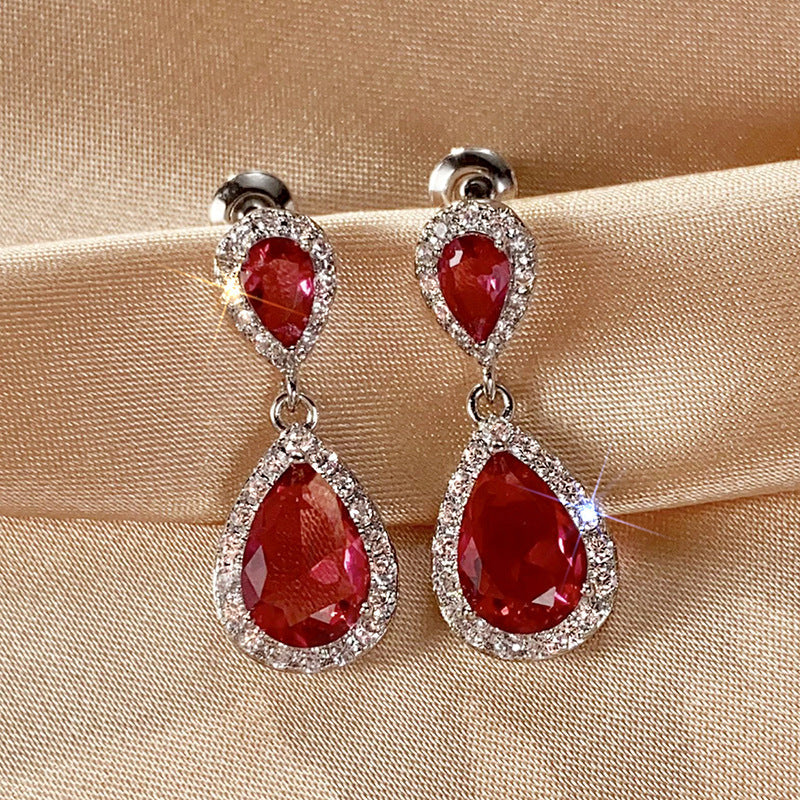 Charming Earring for Any Occasion