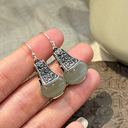Charming Silver Earring for Any Occasion
