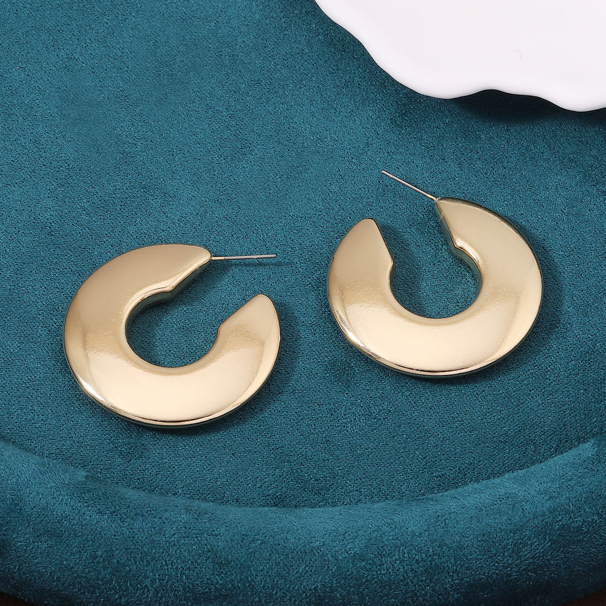 Stunning Earring for Daily Wear