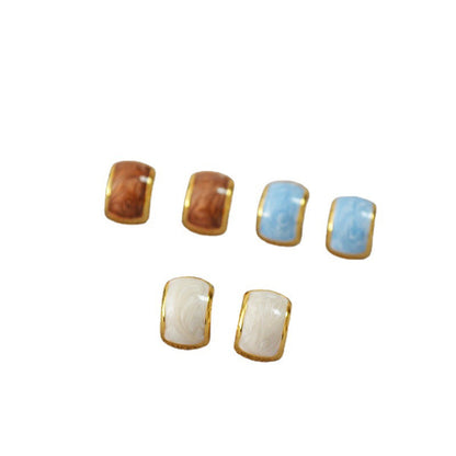 Beautiful Gold Earring with Unique Style