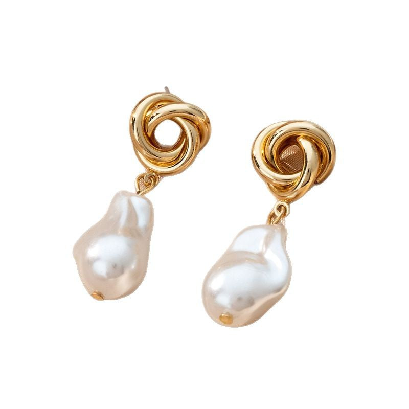 Beautiful Pearl Earring with Unique Style