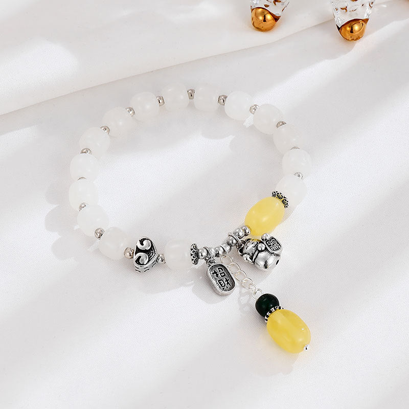 Classic Silver Bracelet with Timeless Appeal
