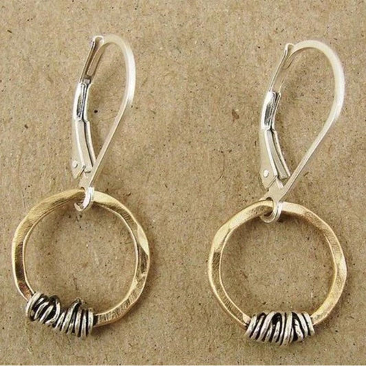 Elegant Gold Earring for Every Occasion
