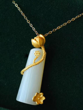 Charming Gold Necklace for Any Occasion