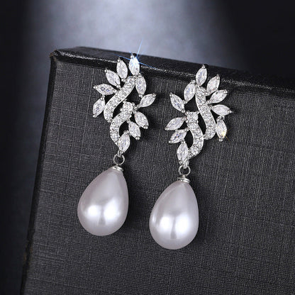 Beautiful Pearl Earring with Unique Style