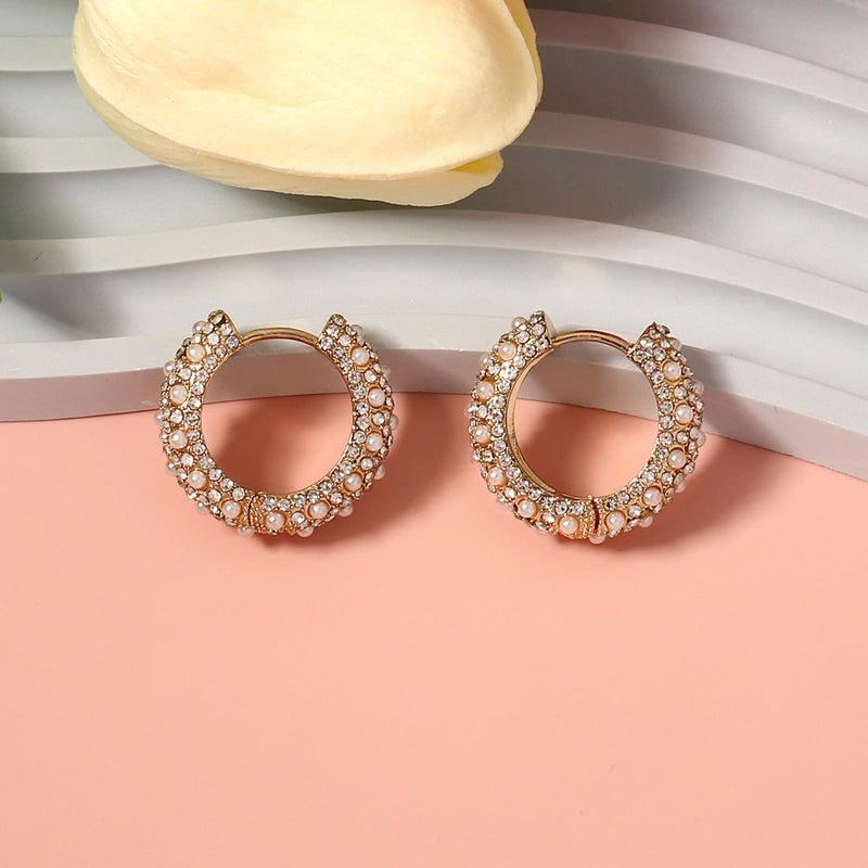Classic Pearl Ring with Timeless Appeal