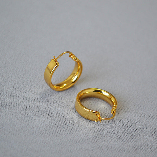 Elegant Gold Earring for Every Occasion