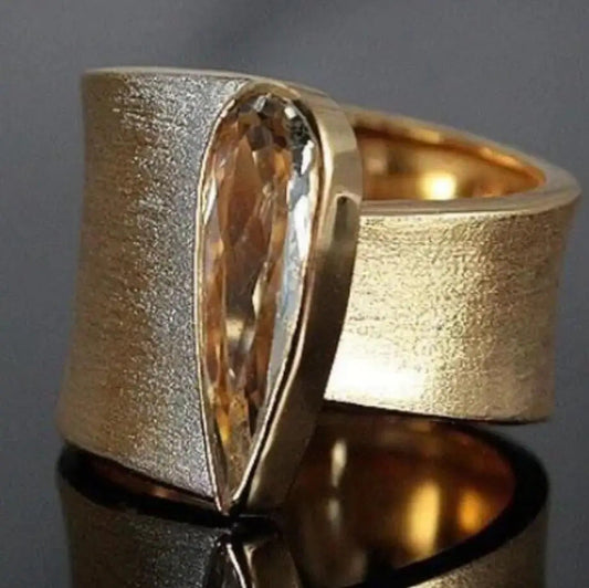 Romantic Gold Ring for Special Moments