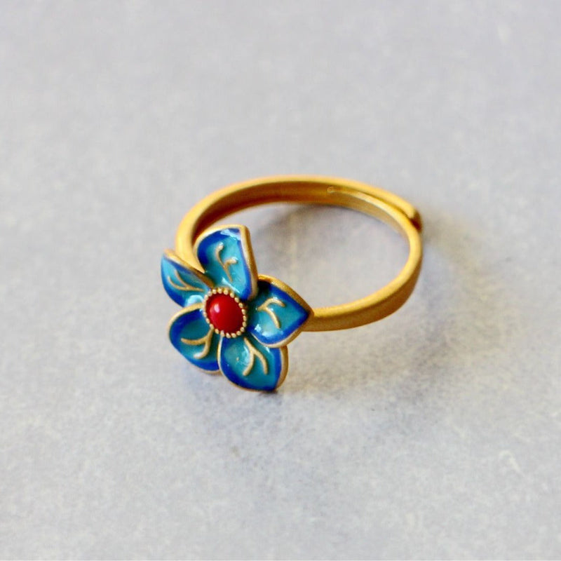 Beautiful Gold Ring with Unique Style